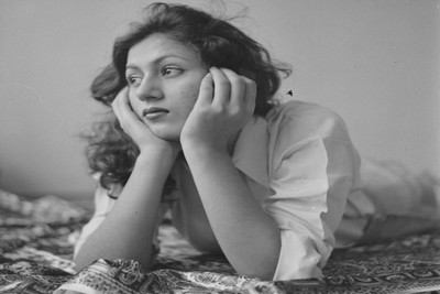 

Aabhaas Madhubala Wall Poster Fine Art Print(12 inch X 18 inch, Rolled)
