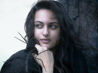 

Aabhaas Sonakshi Sinha Wall Poster Fine Art Print(12 inch X 18 inch, Rolled)