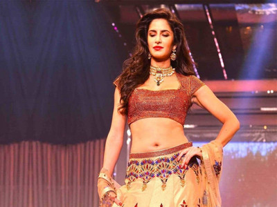 

Aabhaas Katrina kaif Wall Poster Fine Art Print(12 inch X 18 inch, Rolled)