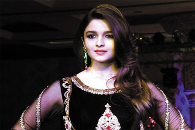 

Aabhaas Alia Bhatt Wall Poster Fine Art Print(12 inch X 18 inch, Rolled)