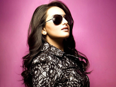 

Aabhaas Sonakshi Sinha Wall Poster Fine Art Print(12 inch X 18 inch, Rolled)