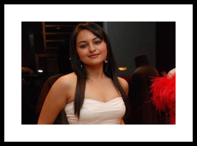 

Aabhaas Sonakshi Sinha Wall Poster Fine Art Print(12 inch X 18 inch, Rolled)