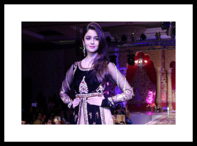 

Aabhaas Alia Bhatt Wall Poster Fine Art Print(12 inch X 18 inch, Rolled)