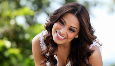 

Aabhaas Bipasha Basu Wall Poster Fine Art Print(12 inch X 18 inch, Rolled)