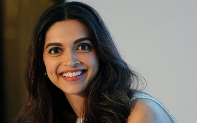 

Aabhaas Deepika Padukone Wall Poster Fine Art Print(12 inch X 18 inch, Rolled)