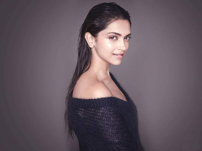 

Aabhaas Deepika Padukone Wall Poster Fine Art Print(12 inch X 18 inch, Rolled)