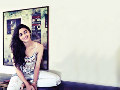 

Aabhaas Alia Bhatt Wall Poster Fine Art Print(12 inch X 18 inch, Rolled)