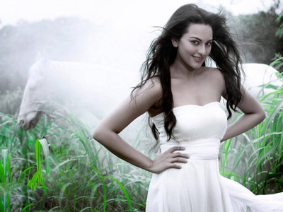 

Aabhaas Sonakshi Sinha Wall Poster Fine Art Print(12 inch X 18 inch, Rolled)