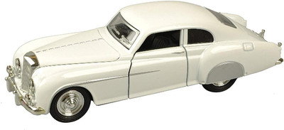 

Webby 1:28 Scale Mini Vintage Car with Super Look(White)