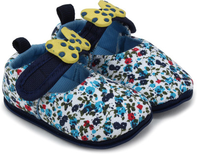 

Superminis Baby Girls Cotton Flower Print Thick Sole Booties/ Sandal Booties(Toe to Heel Length - 12 cm Blue)