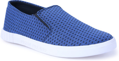 

CLOSHO Blue Shoes Slip On Sneakers For Men(Blue, Black