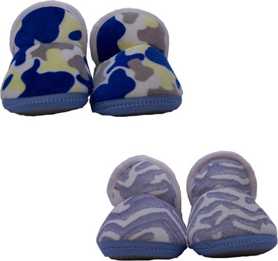 

Satylon Printed (Pack of 2) Baby Booties(Toe to Heel Length - 12 cm Multicolor)