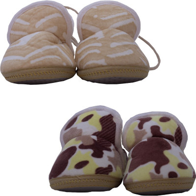 

Satylon Printed (Pack of 2) Baby Booties(Toe to Heel Length - 12 cm Multicolor)