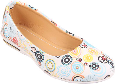 

Mozi Girls Slip on Ballerinas(White