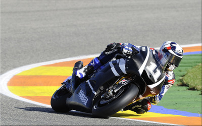 

Sports Motorcycle Racing Motorcycle Sportsbike Yamaha Wall Poster Paper Print(12 inch X 18 inch, Rolled)