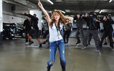 

Akhuratha Music Miley Cyrus Singers United States Wall Poster Fine Art Print(12 inch X 18 inch, Rolled)