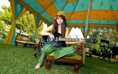 

Music Selena Gomez Singers United States HD Wallpaper Background Fine Art Print(12 inch X 18 inch, Rolled)