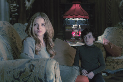 

Akhuratha Poster Movie Dark Shadows Chloë Grace Moretz HD Wallpaper Background Fine Art Print(12 inch X 18 inch, Rolled)
