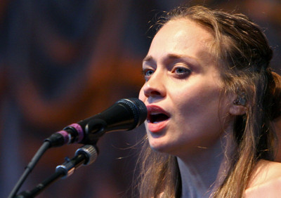 

Akhuratha Music Fiona Apple Singers United States Wall Poster Fine Art Print(12 inch X 18 inch, Rolled)