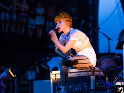 

Music Hayley Williams Singers United States Wall Poster Fine Art Print(12 inch X 18 inch, Rolled)