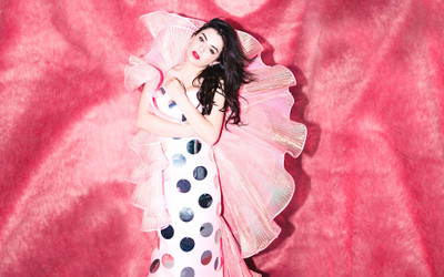 

Music Charli XCX Singers United Kingdom Wall Poster Fine Art Print(12 inch X 18 inch, Rolled)