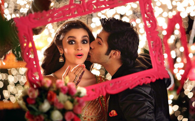 

Movie Humpty Sharma Ki Dulhania Varun Dhawan Alia Bhatt HD Wallpaper Background Paper Print(12 inch X 18 inch, Rolled)