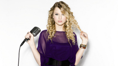 

Akhuratha Music Taylor Swift Singers United States Wall Poster Fine Art Print(12 inch X 18 inch, Rolled)