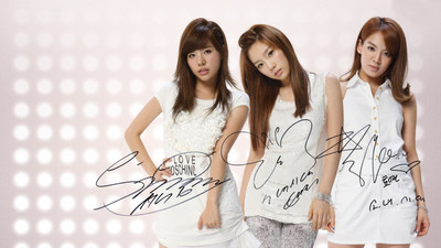 

Music SNSD Band (Music) South Korea Girls Generation Wall Poster Fine Art Print(12 inch X 18 inch, Rolled)