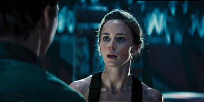 

Akhuratha Poster Movie Edge Of Tomorrow Emily Blunt HD Wallpaper Background Fine Art Print(12 inch X 18 inch, Rolled)