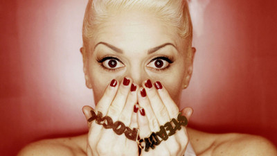 

Akhuratha Music Gwen Stefani Singers United States Wall Poster Fine Art Print(12 inch X 18 inch, Rolled)