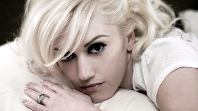 

Music Gwen Stefani Singers United States HD Wallpaper Background Fine Art Print(12 inch X 18 inch, Rolled)