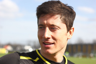 

Sports Robert Lewandowski Soccer Player Robert Lewandowski Polish HD Wall Poster Paper Print(12 inch X 18 inch, Rolled)