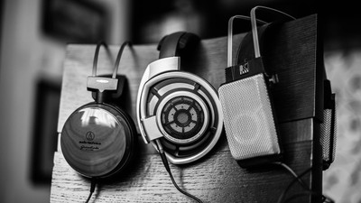 

Akhuratha Music Headphones Wall Poster Fine Art Print(12 inch X 18 inch, Rolled)