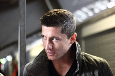

Sports Robert Lewandowski Soccer Player Polish Robert Lewandowski HD Wall Poster Paper Print(12 inch X 18 inch, Rolled)