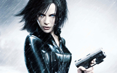 

Akhuratha Poster Movie Underworld: Evolution Vampire HD Wallpaper Background Fine Art Print(12 inch X 18 inch, Rolled)