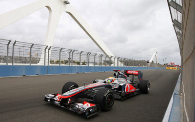 

Sports F1 Racing HD Wall Poster Paper Print(12 inch X 18 inch, Rolled)