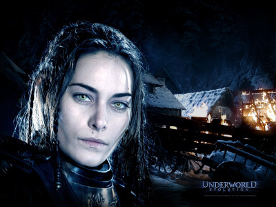 

Movie Underworld: Evolution HD Wallpaper Background Paper Print(12 inch X 18 inch, Rolled)