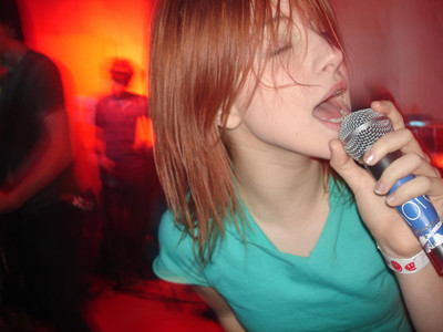 

Akhuratha Music Hayley Williams Singers United States Wall Poster Fine Art Print(12 inch X 18 inch, Rolled)