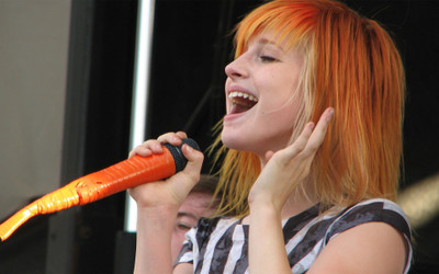 

Akhuratha Music Hayley Williams Singers United States Wall Poster Fine Art Print(12 inch X 18 inch, Rolled)