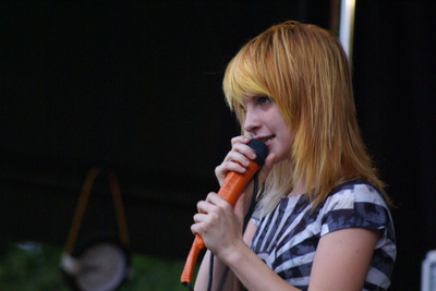 

Akhuratha Music Hayley Williams Singers United States Wall Poster Fine Art Print(12 inch X 18 inch, Rolled)