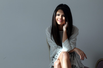 

Music Selena Gomez Singers United States HD Wallpaper Background Fine Art Print(12 inch X 18 inch, Rolled)