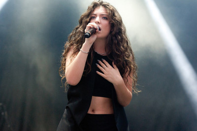 

Music Lorde Singers New Zealand Wall Poster Fine Art Print(12 inch X 18 inch, Rolled)