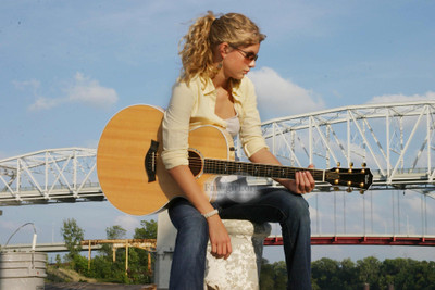 

Music Taylor Swift Singers United States Wall Poster Fine Art Print(12 inch X 18 inch, Rolled)