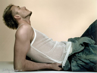 

Sports David Beckham Soccer Player Wall Poster Paper Print(12 inch X 18 inch, Rolled)