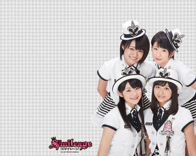 

Akhuratha Music S/mileage Band (Music) Japan S/milage Wall Poster Fine Art Print(12 inch X 18 inch, Rolled)