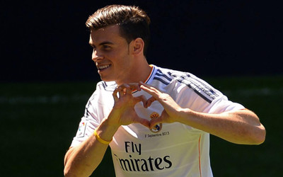 

Sports Gareth Bale Soccer Player Wall Poster Paper Print(12 inch X 18 inch, Rolled)