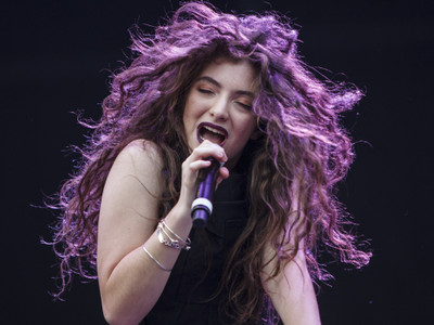 

Music Lorde Singers New Zealand Wall Poster Fine Art Print(12 inch X 18 inch, Rolled)