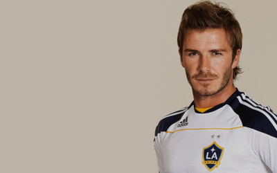 

Sports David Beckham Soccer Player HD Wall Poster Paper Print(12 inch X 18 inch, Rolled)