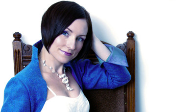 

Akhuratha Music Julie Fowlis Singers United Kingdom Wall Poster Fine Art Print(12 inch X 18 inch, Rolled)