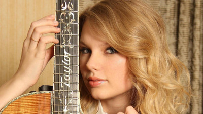 

Akhuratha Music Taylor Swift Singers United States Wall Poster Fine Art Print(12 inch X 18 inch, Rolled)